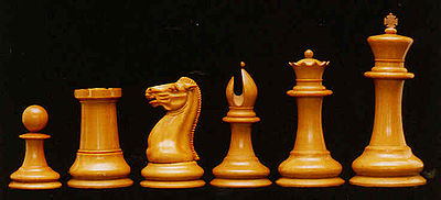 Staunton style chess set